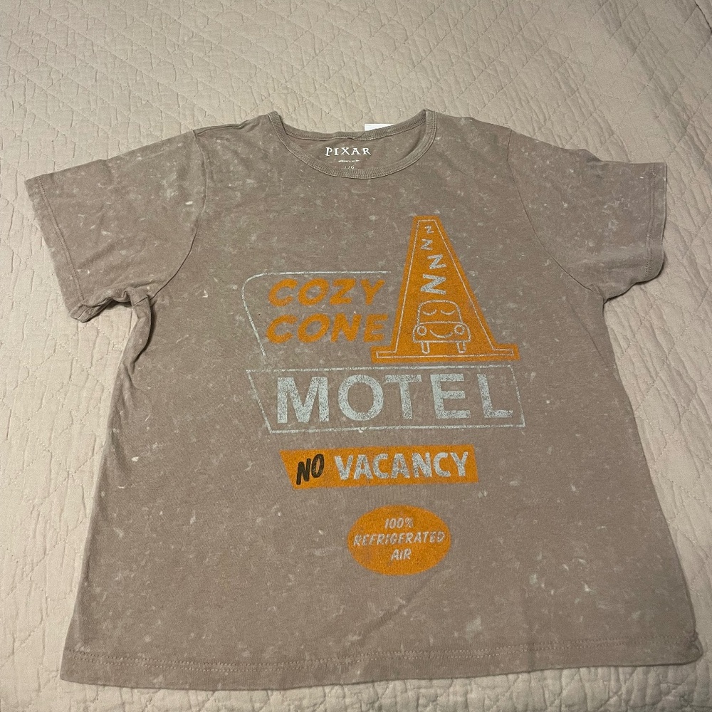 NWOT Cars Cozy Cone Motel Tee